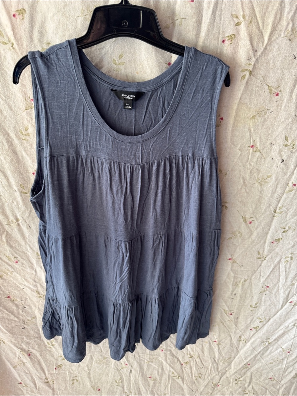 Simply Vera Vera Wang Blue Tiered Sleeveless Scoop Neck Tank